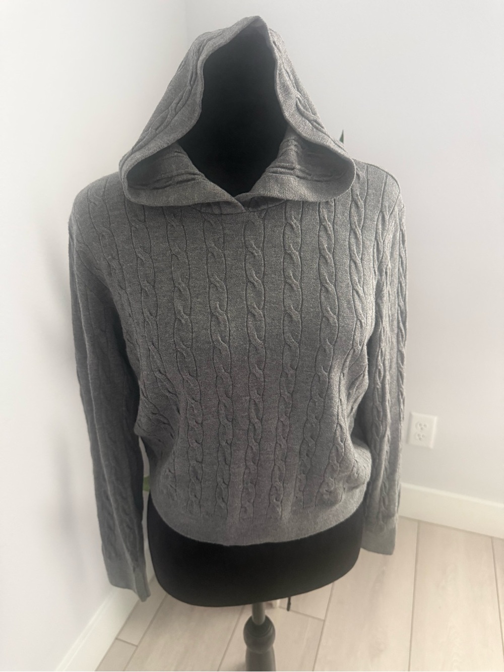 Uniqlo Gray Cable-Knit Hooded Pullover#A9